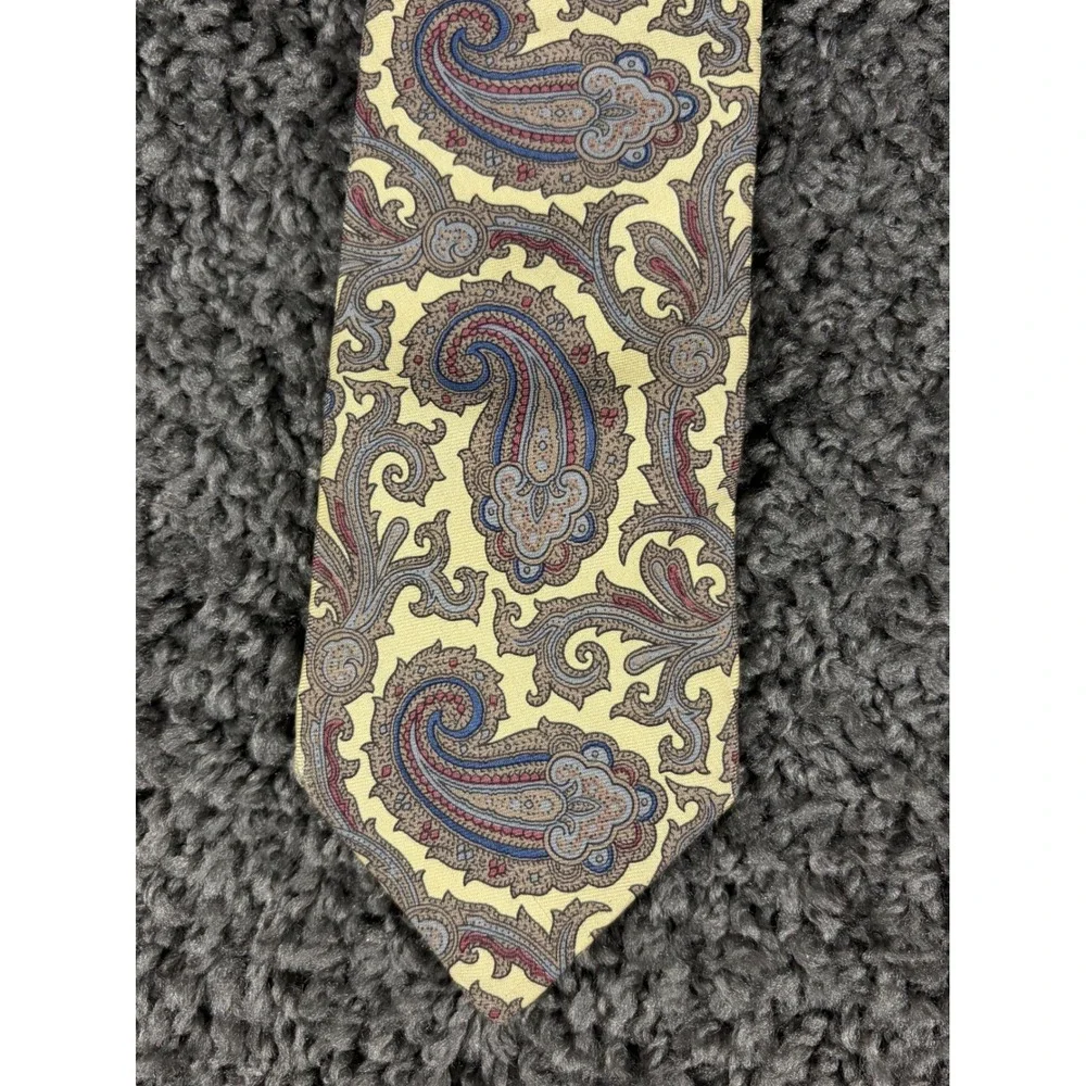 Givenchy Monsieur Vintage Silk Paisley Tie Yellow Blue Made in Italy 56 Inch